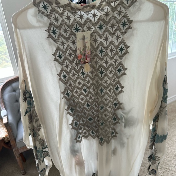 Johnny Was Cream and Green Geometric Blouse - Picture 3 of 4